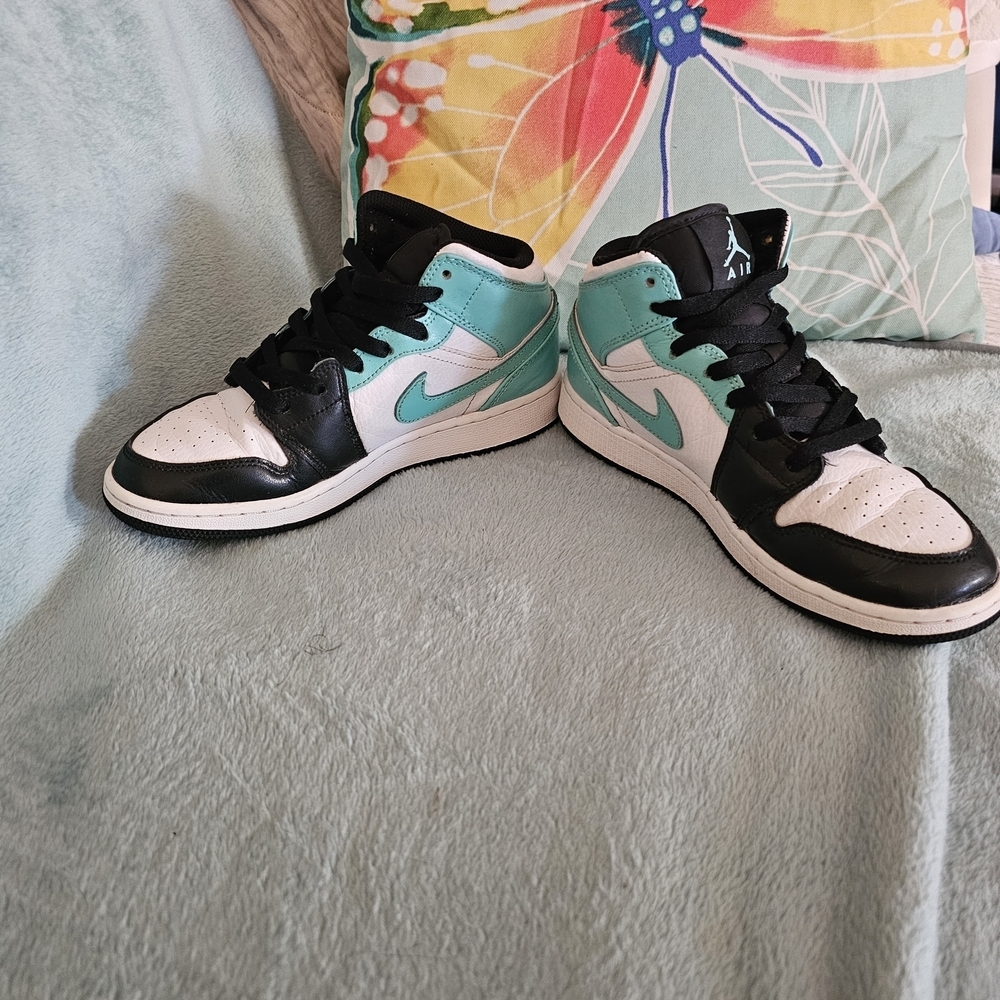 Air Jordan 1 Mid Basketball Shoes In Tropical Twist Youth Size 4.5 - Picture 11 of 14